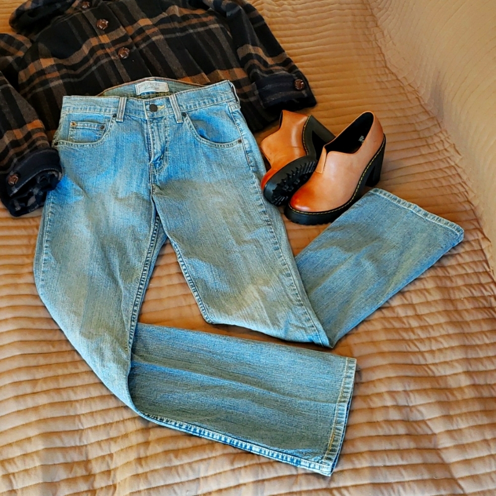 Levi Strauss Signature Stretch Bootcut Jeans Size 4 medium [JEANS 👖 ONLY!]